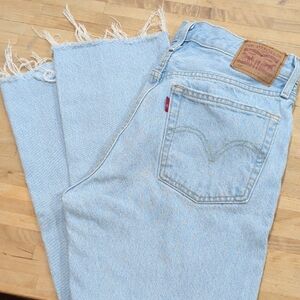 Levi's Light Wash Frayed Hem Straight Leg Jeans